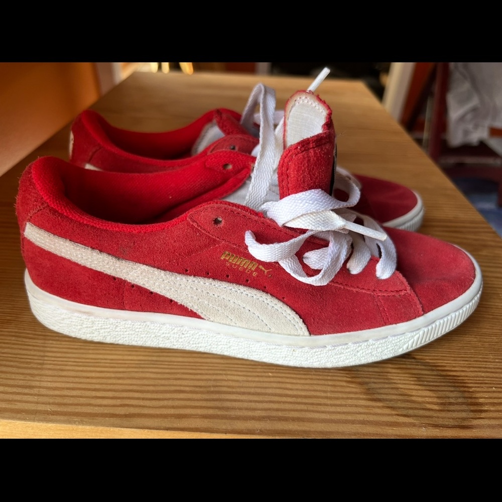 Puma Red suede sneakers-Men’s size 6